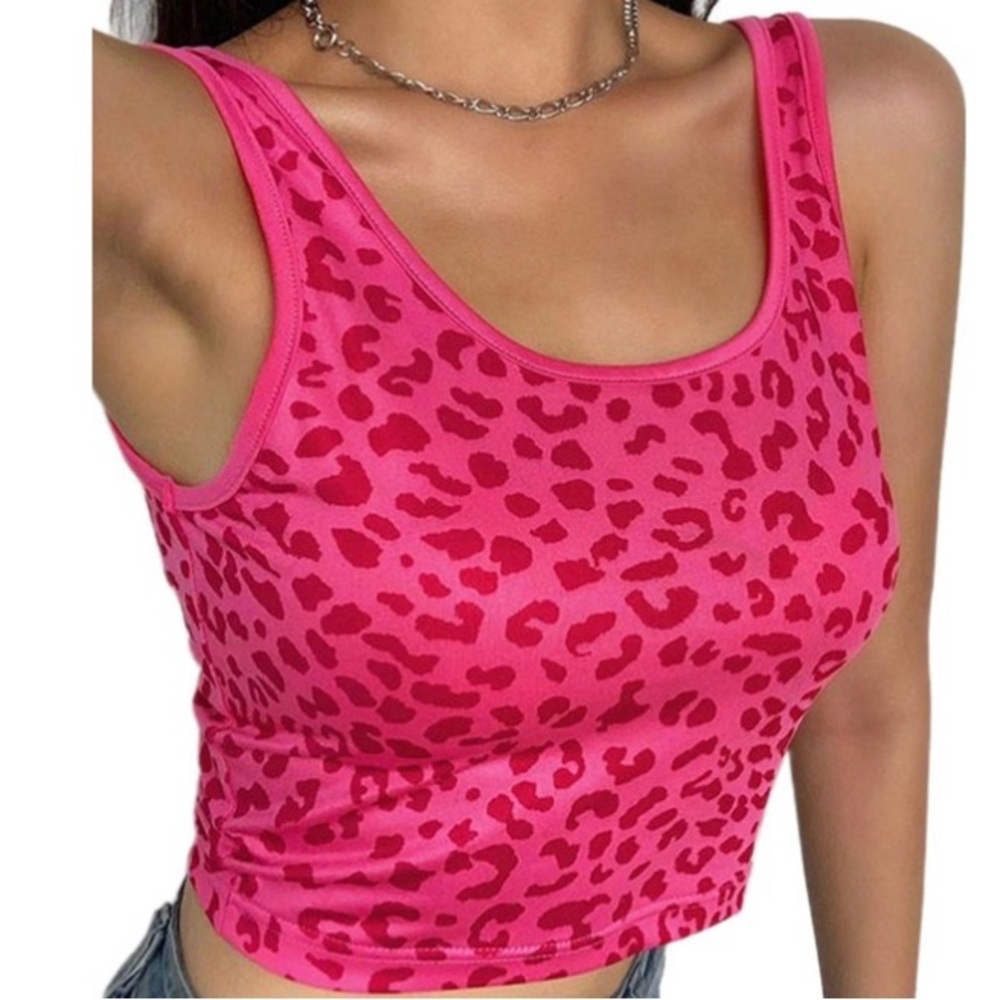 Listenwind Women's Basic V Neck Stretchy Slim Fit Bodycon Crop Tank Top Sleevele